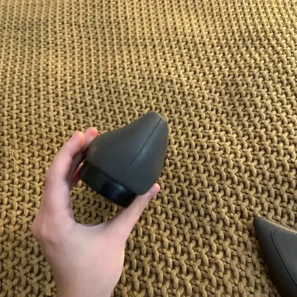 NIB Women's Linea Paolo Mabel-L Pointed Toe Loafer w/Goldtone Links Stone Sz 6.5 - Picture 10 of 11